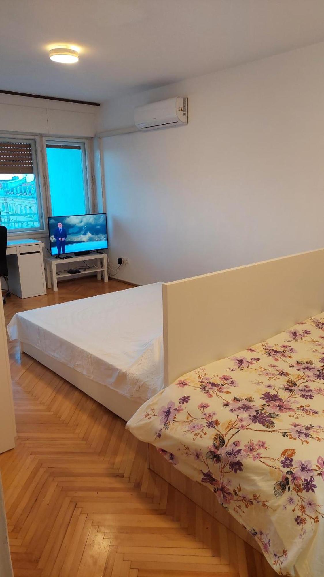 Room With Private Toilet And Balcony In City Center In Shared Apartment Split Buitenkant foto