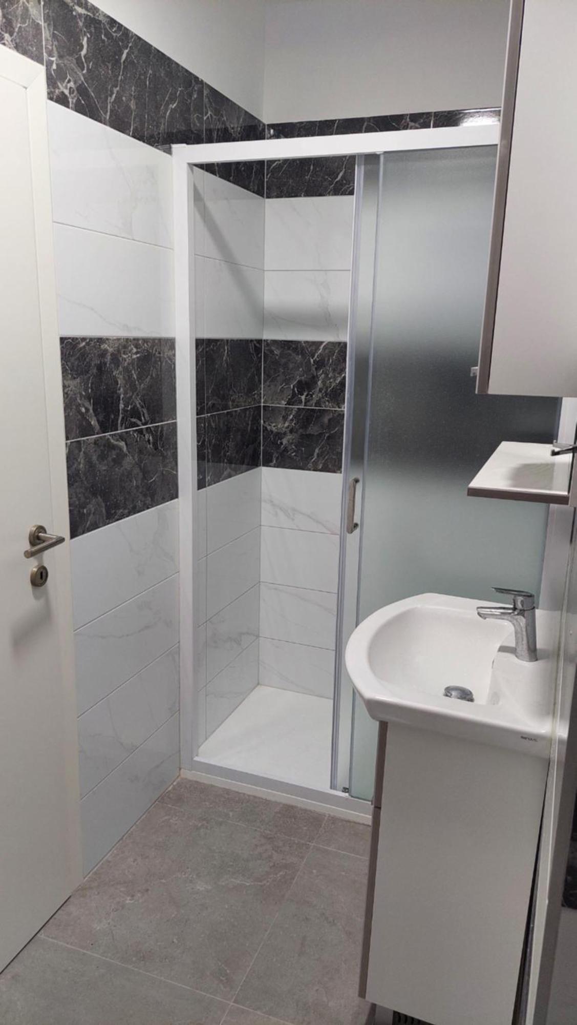 Room With Private Toilet And Balcony In City Center In Shared Apartment Split Buitenkant foto