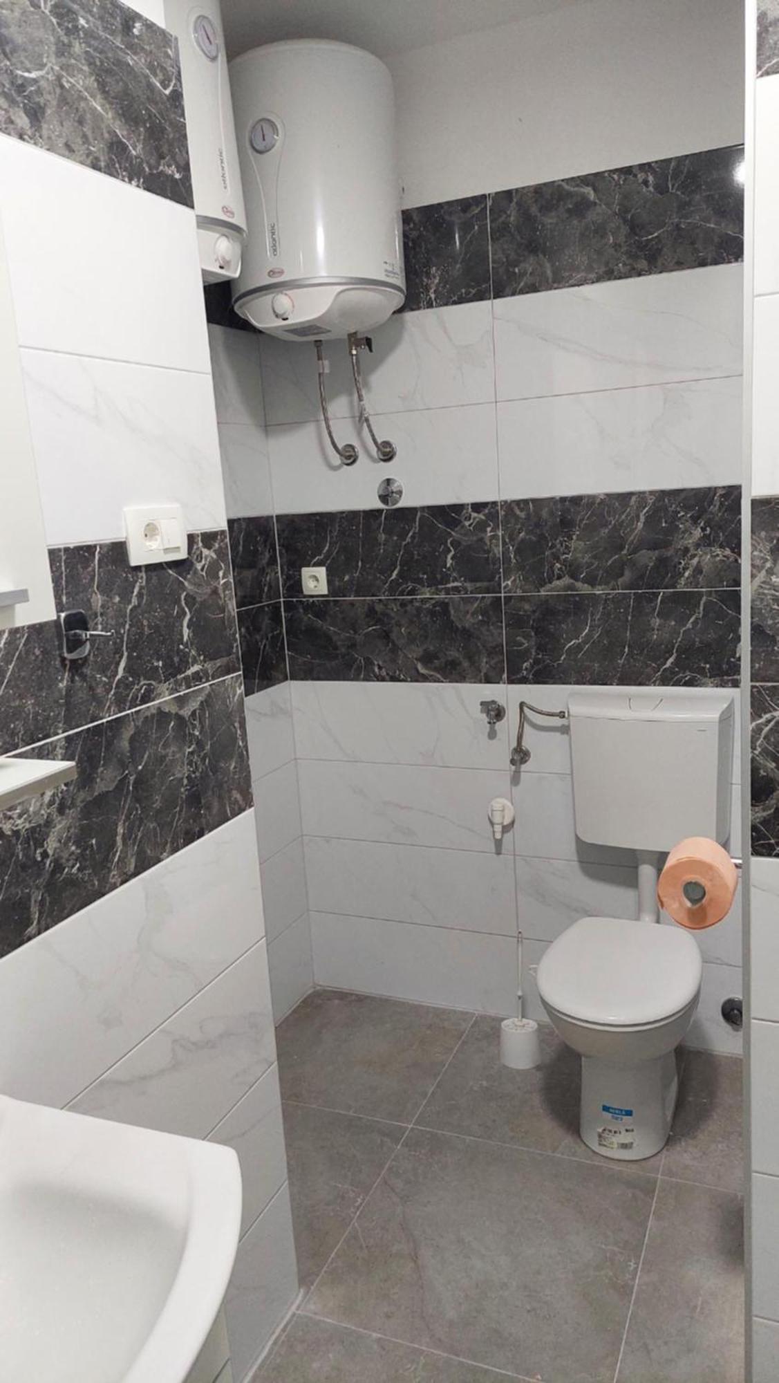 Room With Private Toilet And Balcony In City Center In Shared Apartment Split Buitenkant foto